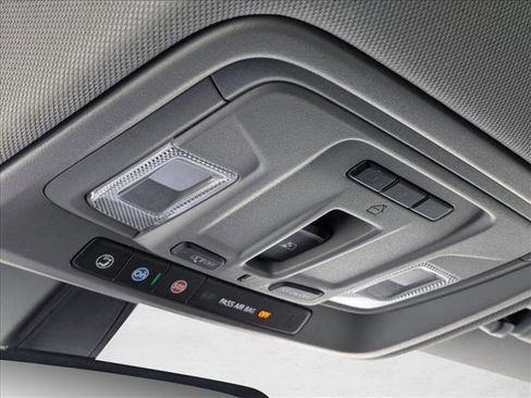 Used 2019 Chevrolet Silverado 1500 LTZ image 14