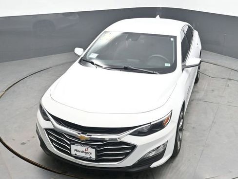Used 2024 Chevrolet Malibu LT FWD image 30