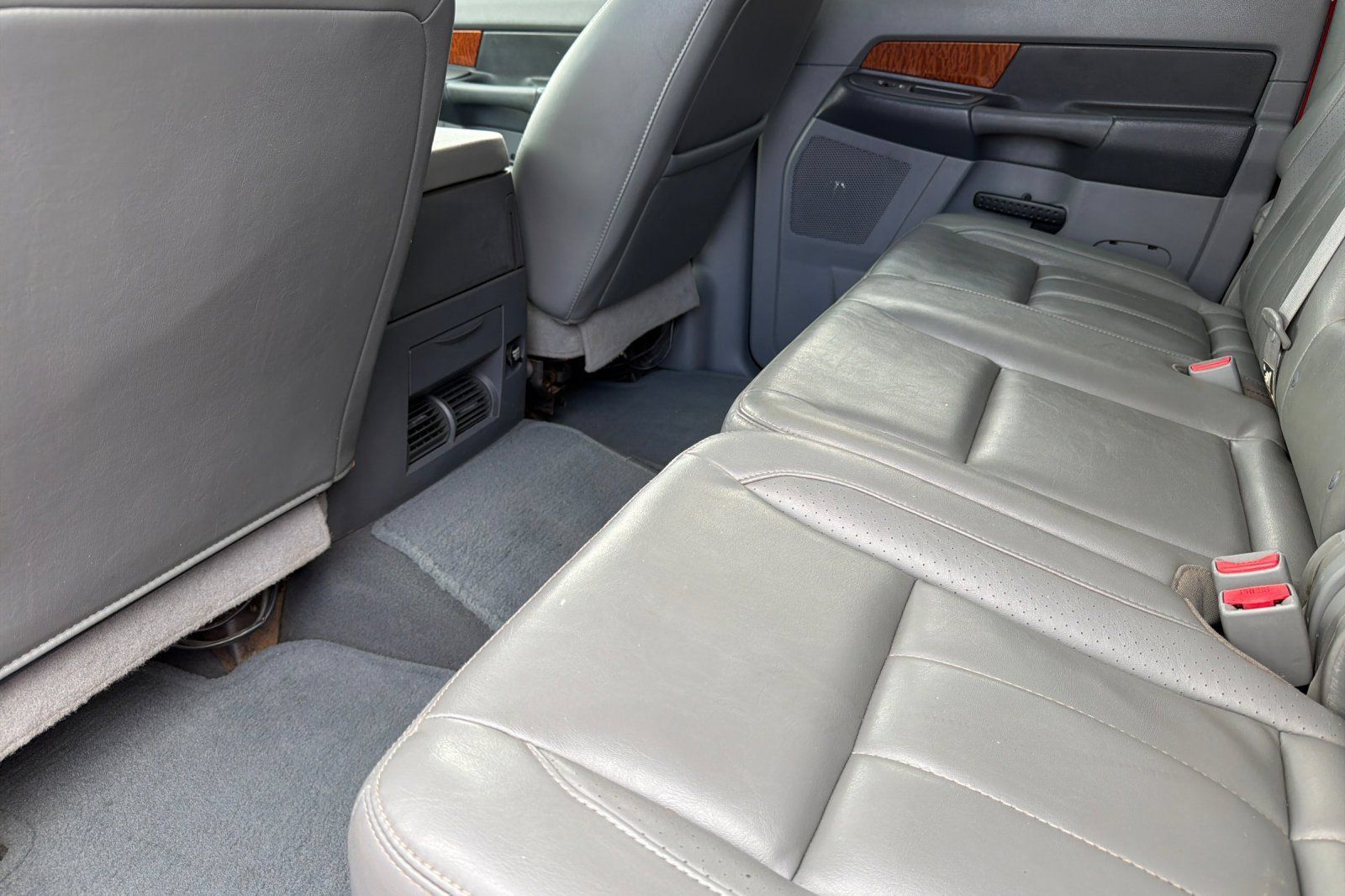 Used 2007 Dodge Ram 2500 Truck Laramie AWD/4WD image 11