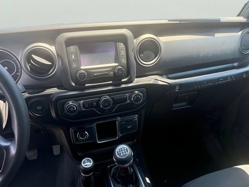 Used 2021 Jeep Wrangler Sport AWD/4WD image 13