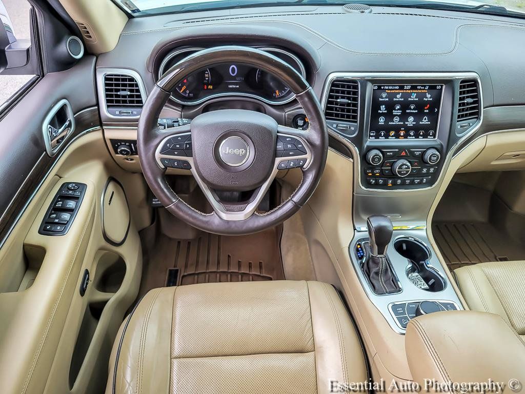Used 2018 Jeep Grand Cherokee Overland AWD/4WD image 14