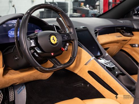 Used 2025 Ferrari Roma Spider RWD image 13