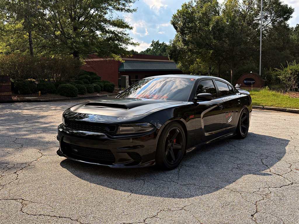 Used 2017 Dodge Charger R/T Scat Pack w/ Beats Audio Group RWD image 1