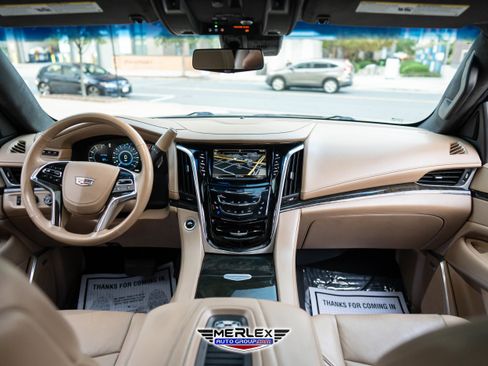 Used 2019 Cadillac Escalade ESV Platinum image 14
