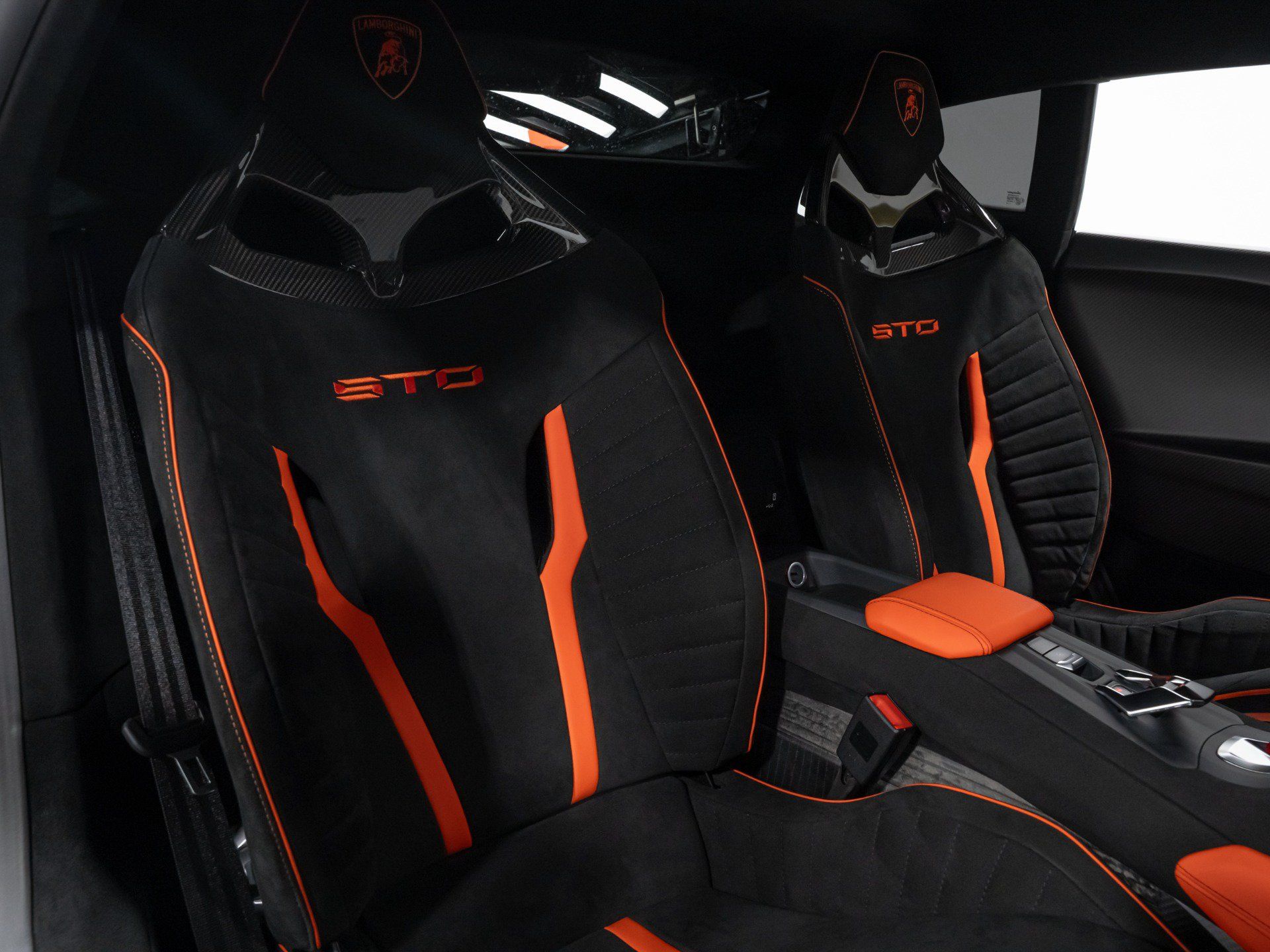 Used 2024 Lamborghini Huracan STO RWD image 83