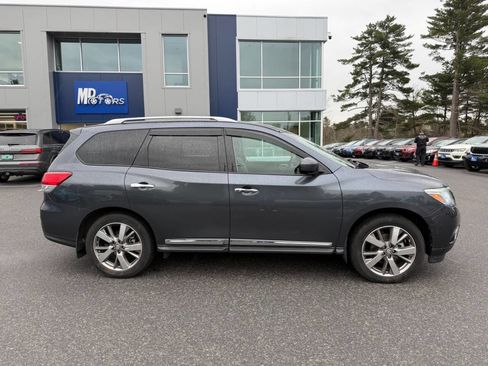 Used 2014 Nissan Pathfinder Platinum AWD/4WD image 5