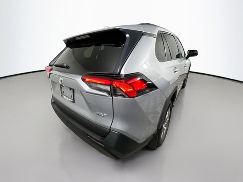 Used 2024 Toyota RAV4 XLE w/ Convenience Package FWD image 4
