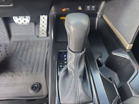 Used 2025 Toyota Camry SE FWD image 19