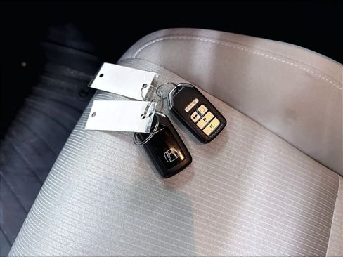 Used 2021 Honda Accord Hybrid image 13