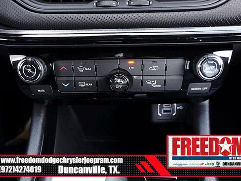 New 2026 Jeep Compass Latitude image 23