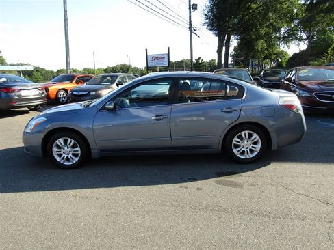 Used 2011 Nissan Altima 2.5 S w/ Convenience Pkg FWD image 3