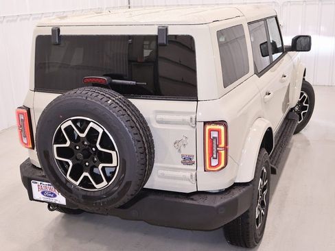 New 2025 Ford Bronco Outer Banks image 35