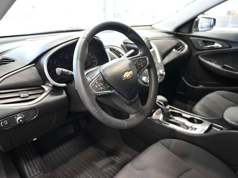 Used 2024 Chevrolet Malibu RS FWD image 19