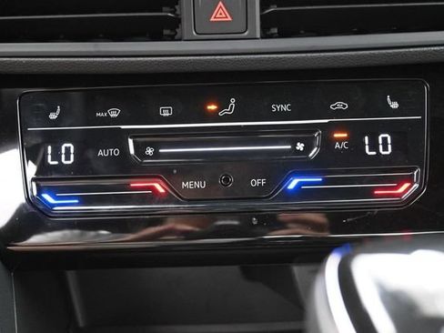 Used 2025 Volkswagen Jetta Sport FWD image 21