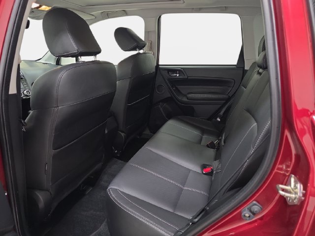 Used 2017 Subaru Forester 2.5i Touring AWD/4WD image 12