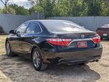 Used 2017 Toyota Camry SE image 5
