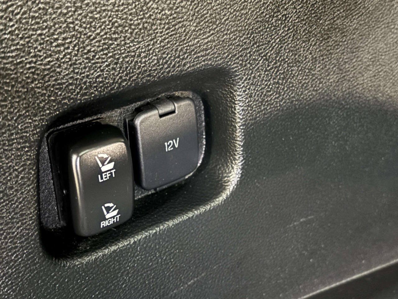 Used 2022 Ford Edge Titanium w/ Equipment Group 301A AWD/4WD image 7