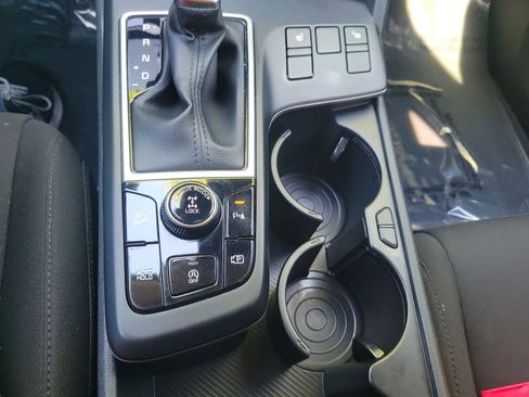Used 2023 Kia Sportage LX AWD/4WD image 30