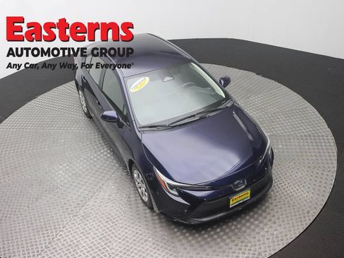Used 2023 Toyota Corolla LE w/ Carpet Mat Package (TMS) FWD image 3