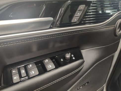 New 2025 Jeep Wagoneer Series II w/ Convenience Group I image 19