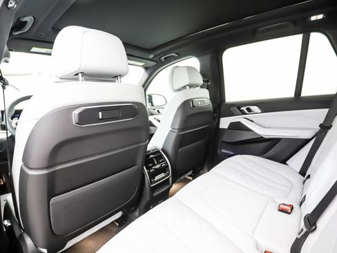Certified 2026 BMW X5 M60i image 20