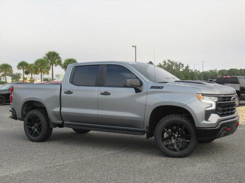 Used 2023 Chevrolet Silverado 1500 LT Trail Boss w/ Convenience Package II image 2