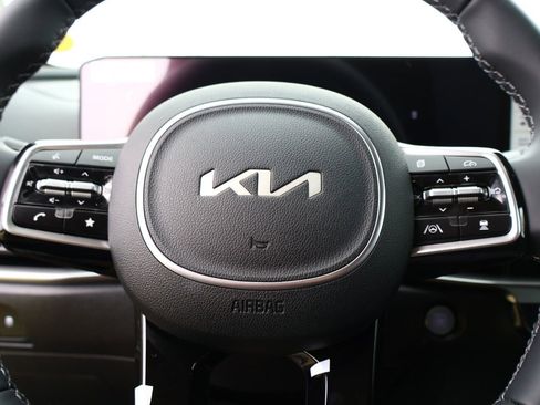 Used 2025 Kia Sorento S image 27