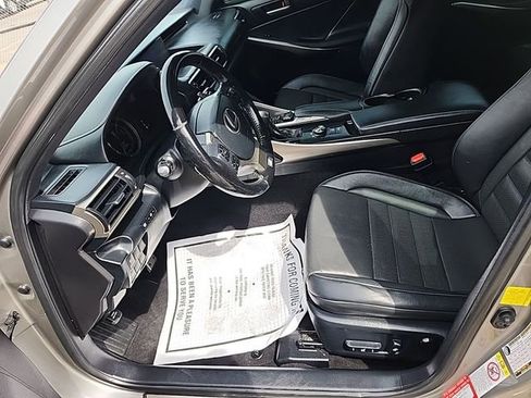 Used 2017 Lexus IS 300 AWD image 5