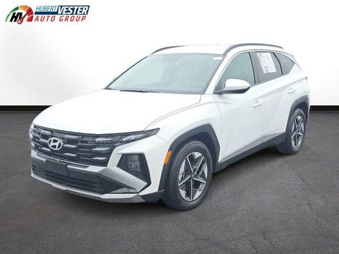 Used 2025 Hyundai Tucson SEL image 2