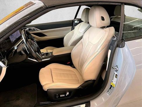 Used 2024 BMW M440i Convertible w/ Premium Package RWD image 23