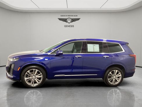 Used 2024 Cadillac XT6 Premium Luxury AWD/4WD image 2
