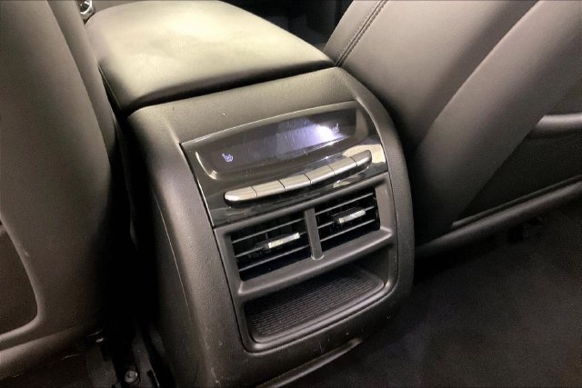 Used 2018 Cadillac XT5 Premium Luxury FWD image 8