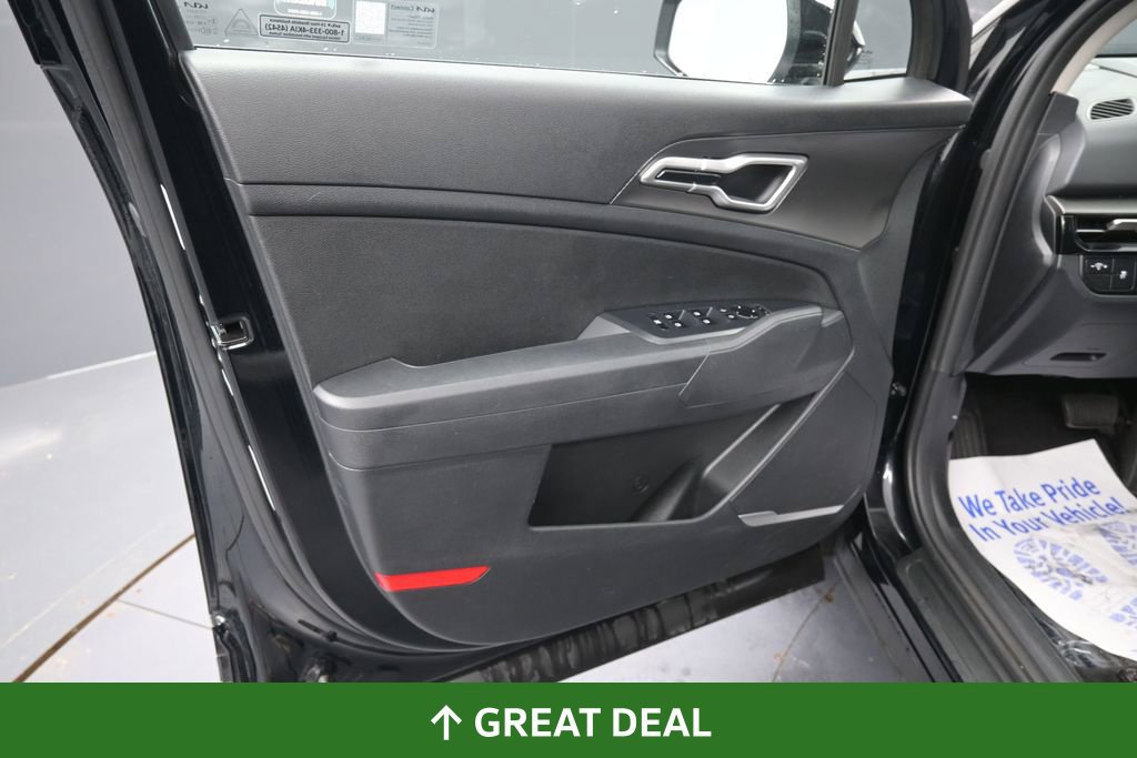 Used 2026 Kia Sportage LX FWD image 29