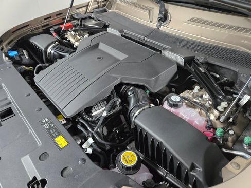 New 2026 Land Rover Defender 110 OCTA image 20