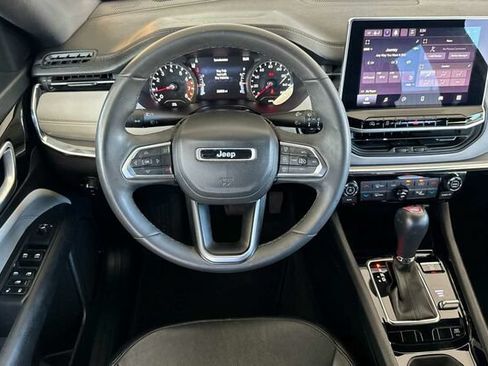 Certified 2023 Jeep Compass Limited AWD/4WD image 11
