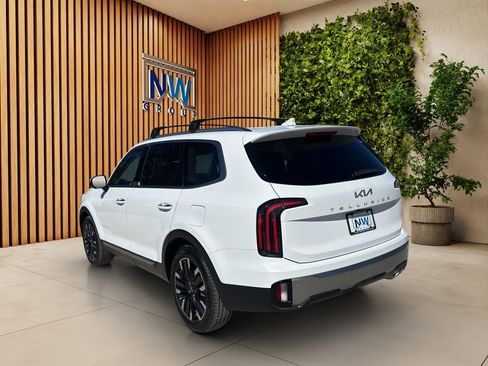 Used 2025 Kia Telluride SX w/ SX Captain's Chair Package FWD image 45