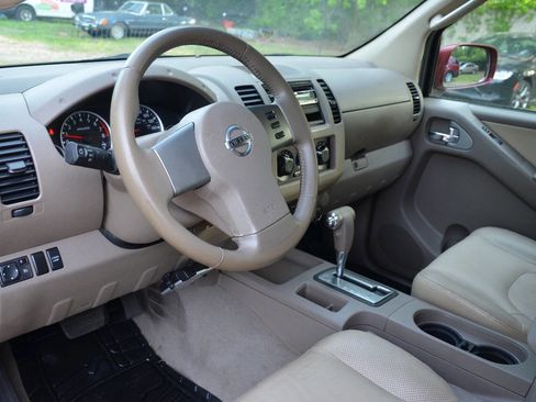 Used 2008 Nissan Frontier LE w/ Leather Pkg image 14
