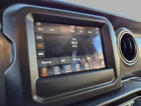 Used 2021 Jeep Wrangler Unlimited Sport image 5