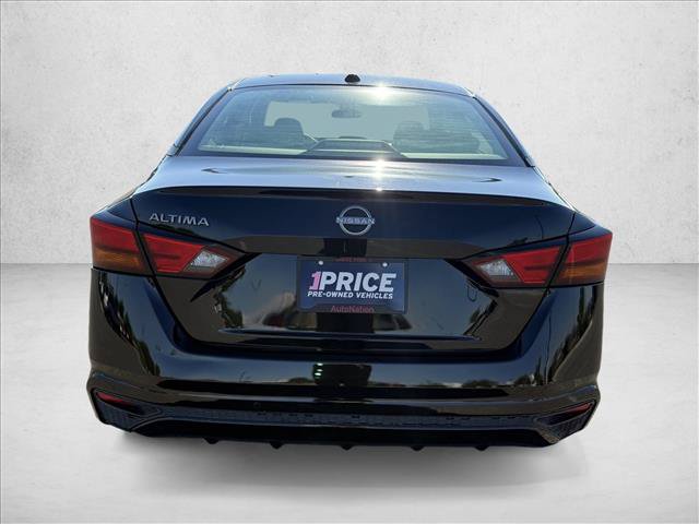 Used 2025 Nissan Altima 2.5 SV FWD image 6