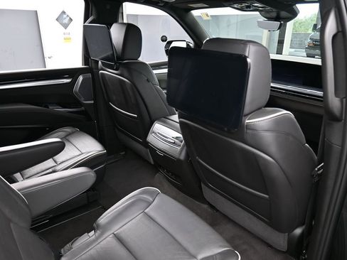 Used 2025 Cadillac Escalade ESV Sport w/ Touring Package image 53