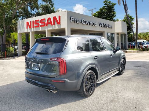 Used 2021 Kia Telluride SX w/ SX Prestige Package image 4