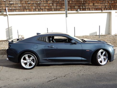Used 2019 Chevrolet Camaro SS image 4