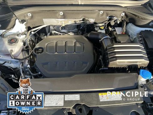 Certified 2025 Volkswagen Atlas Cross Sport SE image 31