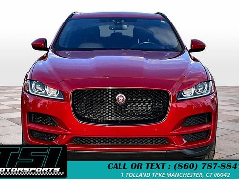 Used 2018 Jaguar F-PACE Premium image 3