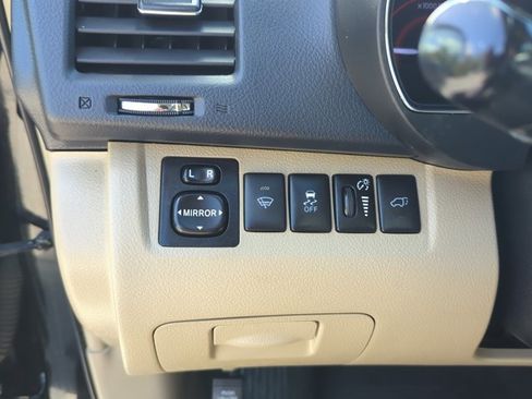 Used 2013 Toyota Highlander SE image 15