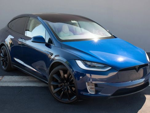 Used 2018 Tesla Model X P100D image 24