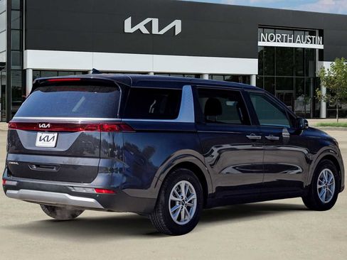 Certified 2024 Kia Carnival LX image 6