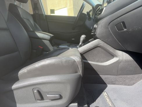 Used 2019 Hyundai Tucson Limited AWD/4WD image 27