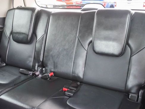 Used 2021 Nissan Armada SL w/ Captain's Chairs Package image 19