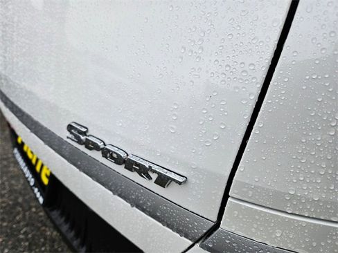 Used 2024 Kia EV6 Light image 9